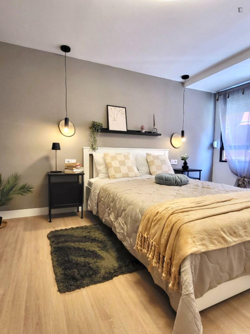 Spacious single bedroom in shared flat in Pla del Bon Repòs - Alicante - chambre - ImmoJeune