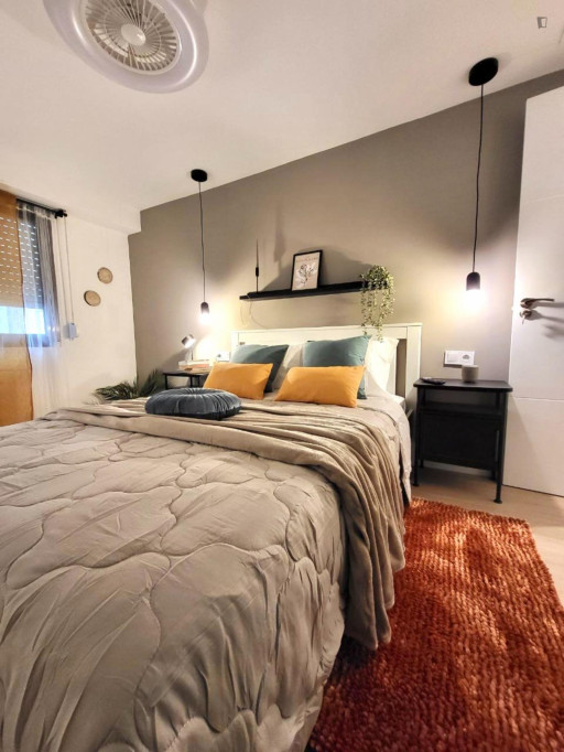 Pleasant single bedroom in shared flat in Pla del Bon Repòs - Alicante - chambre - ImmoJeune