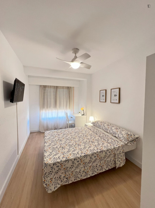 Lovely single bedroom in shared flat in La Florida - Alicante - chambre - ImmoJeune