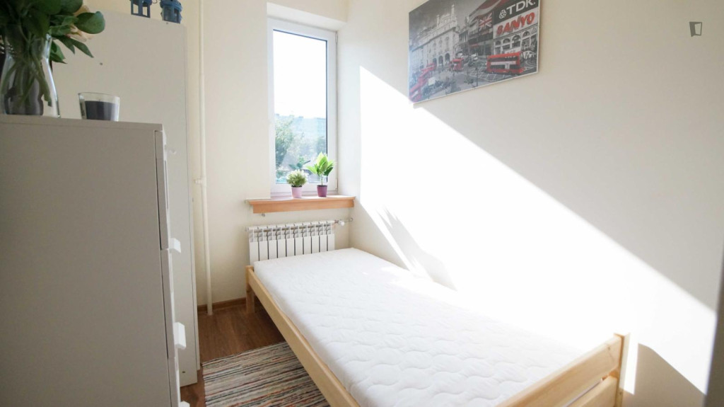 Sunny single bedroom in Radogoszcz - Wschód - Lodz - chambre - ImmoJeune
