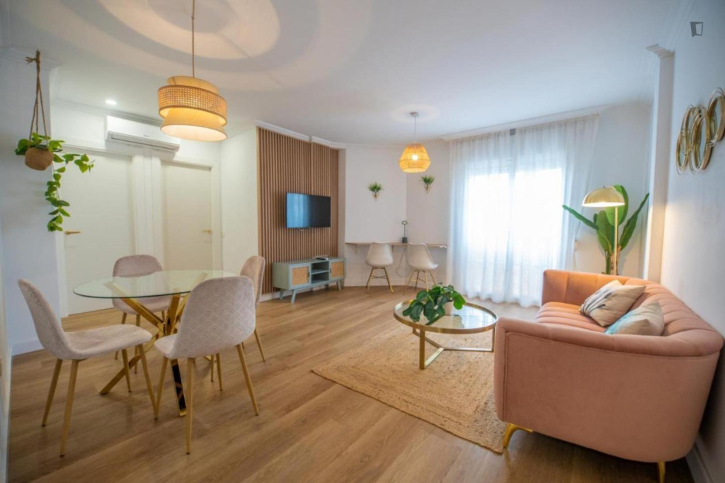 Snug 1-bedroom apartment in Las Chapas - Malaga - chambre - ImmoJeune