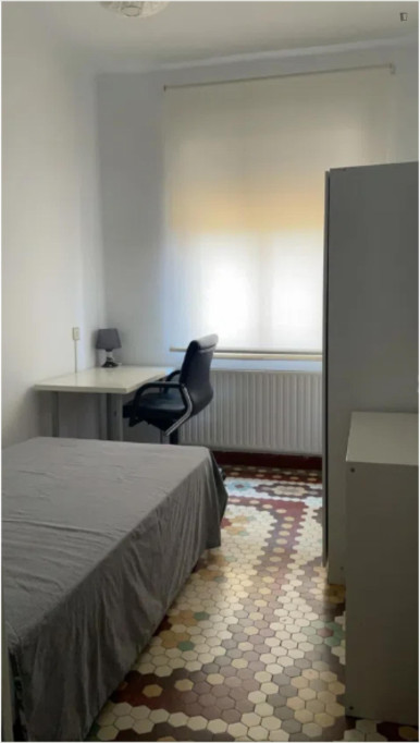 Bright, Charming, Central Room Perfect for International Students!