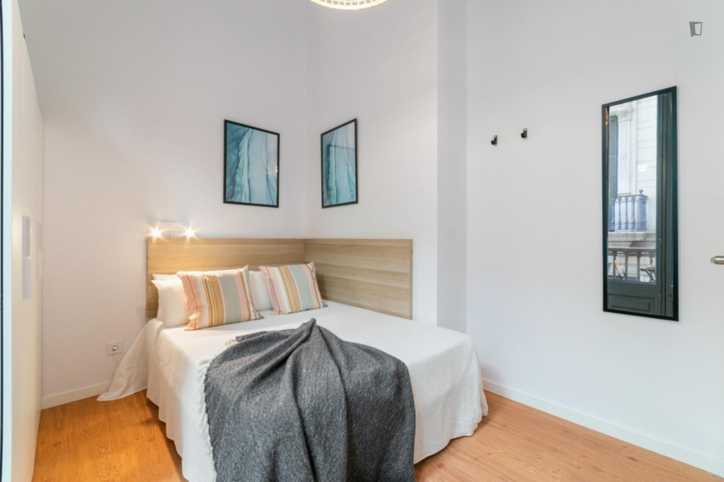 Beautiful double bedroom in El Barri Gotic - Barcelone - chambre - ImmoJeune
