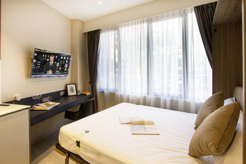 Alluring studio in well-linked Novena