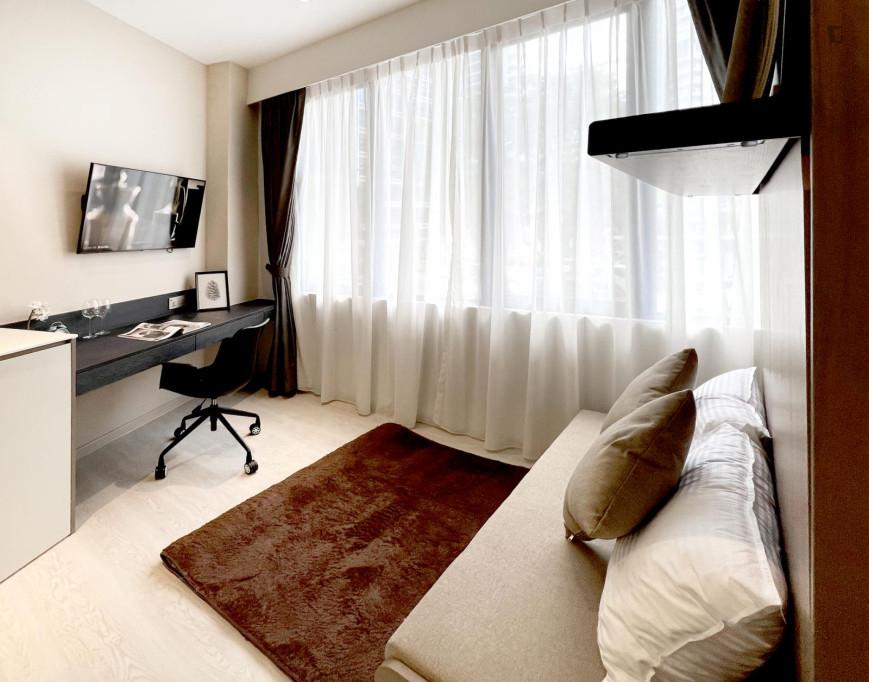 Alluring studio in well-linked Novena