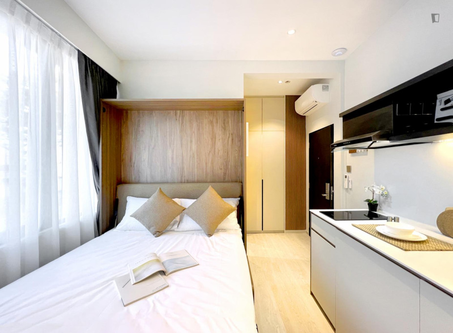 Alluring studio in well-linked Novena