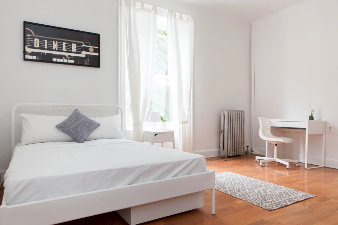 Upper Manhattan - W 136th St #141