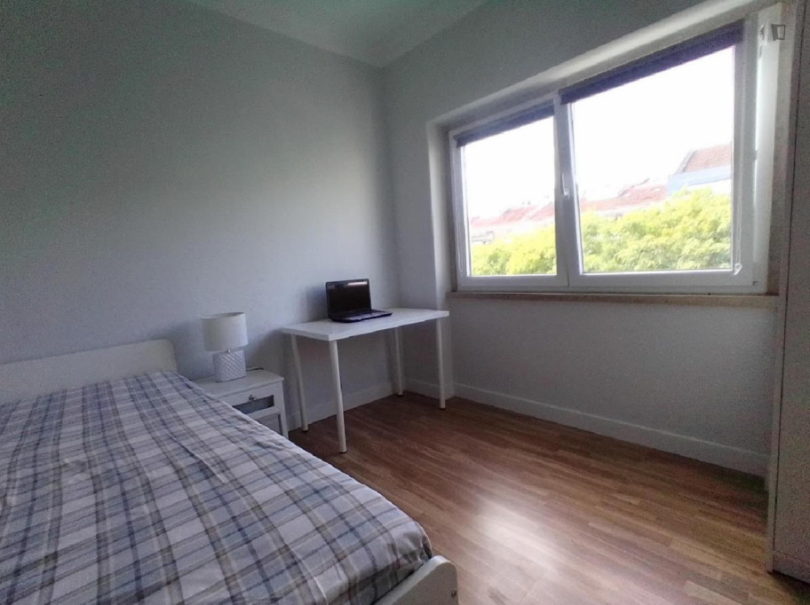 Shining Single Bedroom close to Odivelas Metro - Lisbonne - chambre - ImmoJeune
