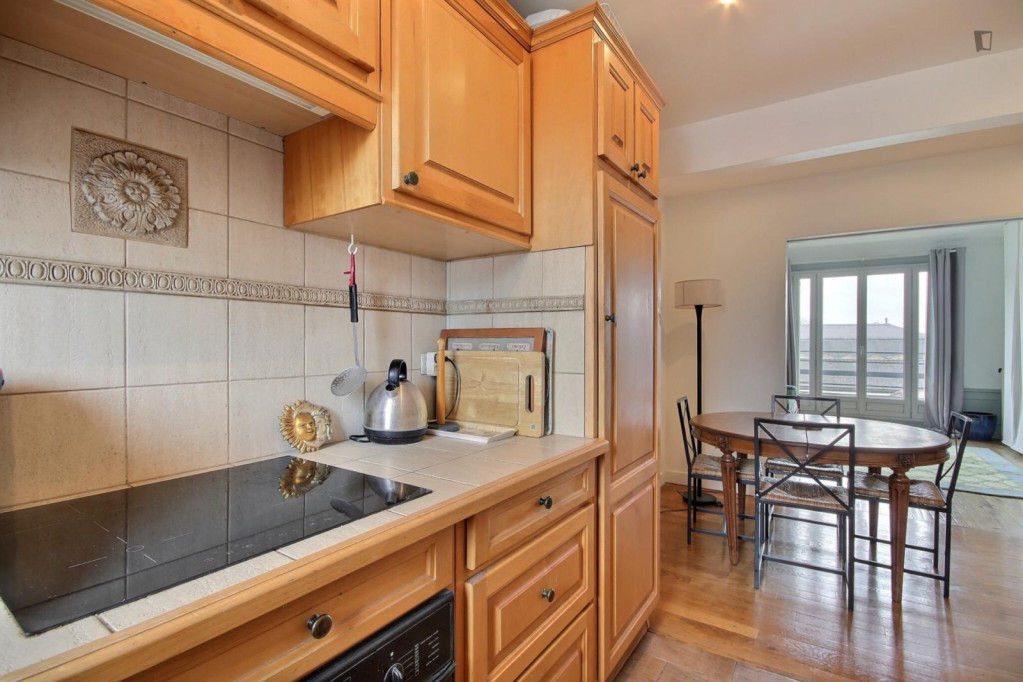 Cosy 2 bedroom apartment near Port Royal train station