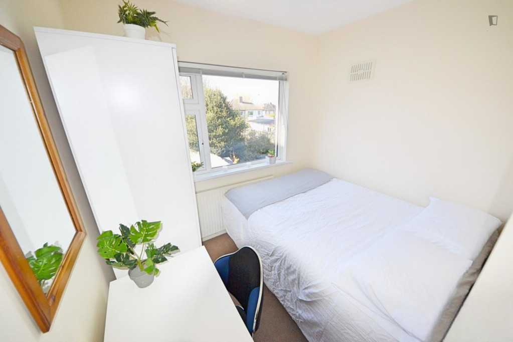 Homely single ensuite bedroom in Kimmage - Dublin - chambre - ImmoJeune