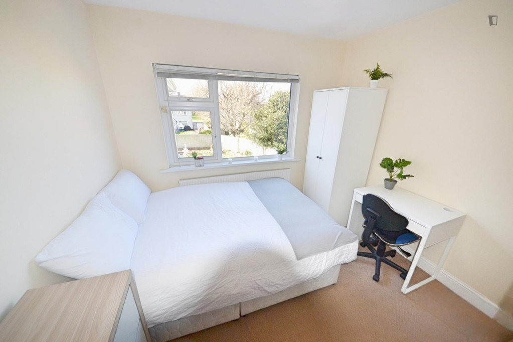 Very cosy double ensuite bedroom in Kimmage - Dublin - chambre - ImmoJeune
