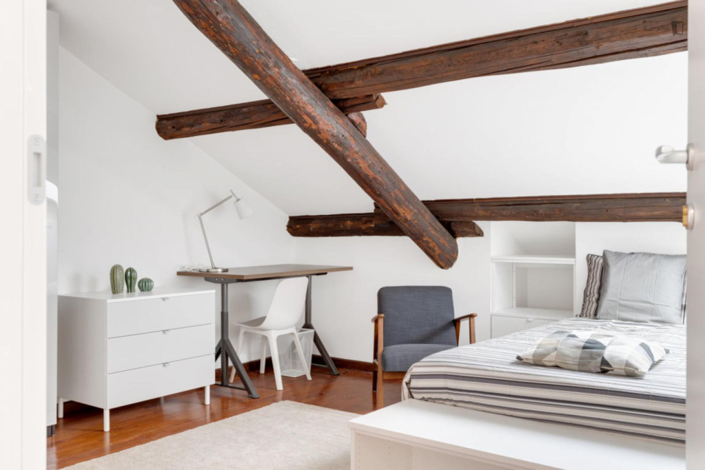 Elegant double bedroom in student apartment in the North of Loreto - Milan - chambre - ImmoJeune