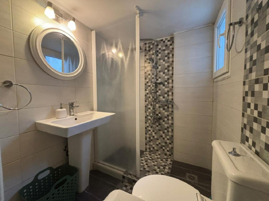 Lovely Double Bedroom with a balcony close to Athens University of Economics and Business