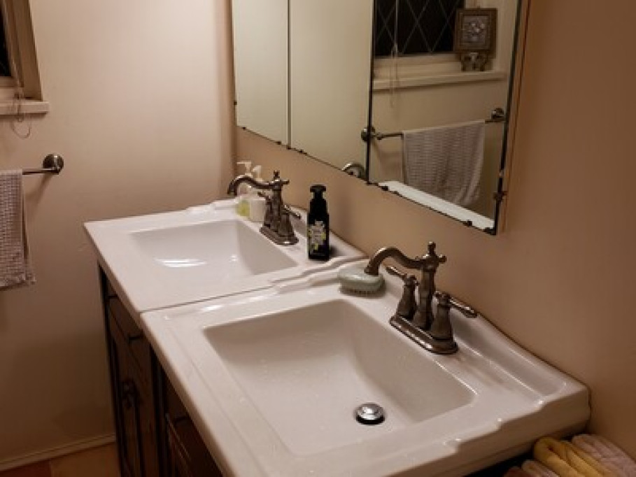 Comfy West Van Room