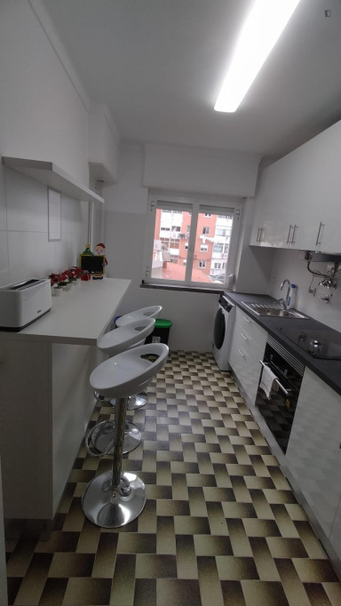 Single bedroom next to Nova SBE -ABAR2X1