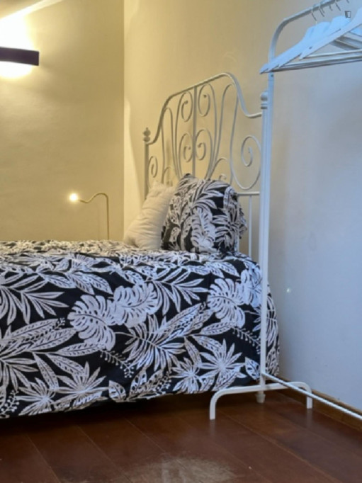 Profound Double Bedroom close to Jacques Brel Park - Bruxelles - chambre - ImmoJeune