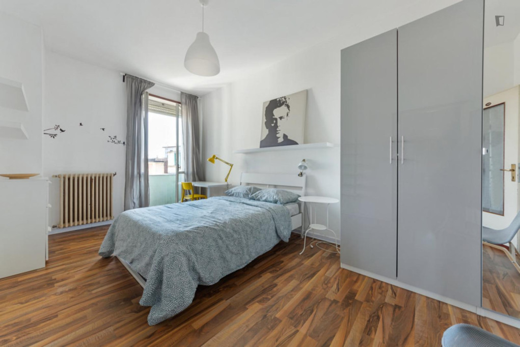 Breezy double bedroom in Ponte Seveso - Milan - chambre - ImmoJeune