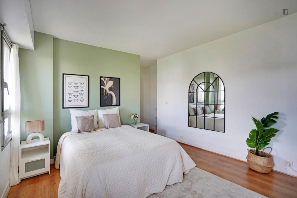 Move into this spacious 15 m² room – ISY01