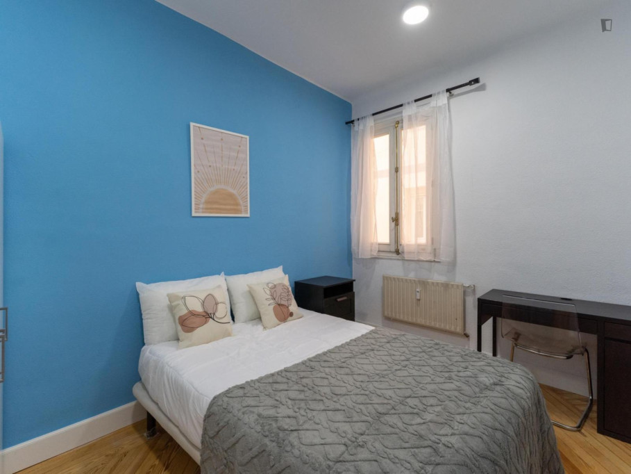 Cosy double bedroom near Quevedo metro station - Madrid - chambre - ImmoJeune