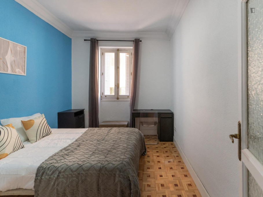 Modern double bedroom in Chamberí - Madrid - chambre - ImmoJeune