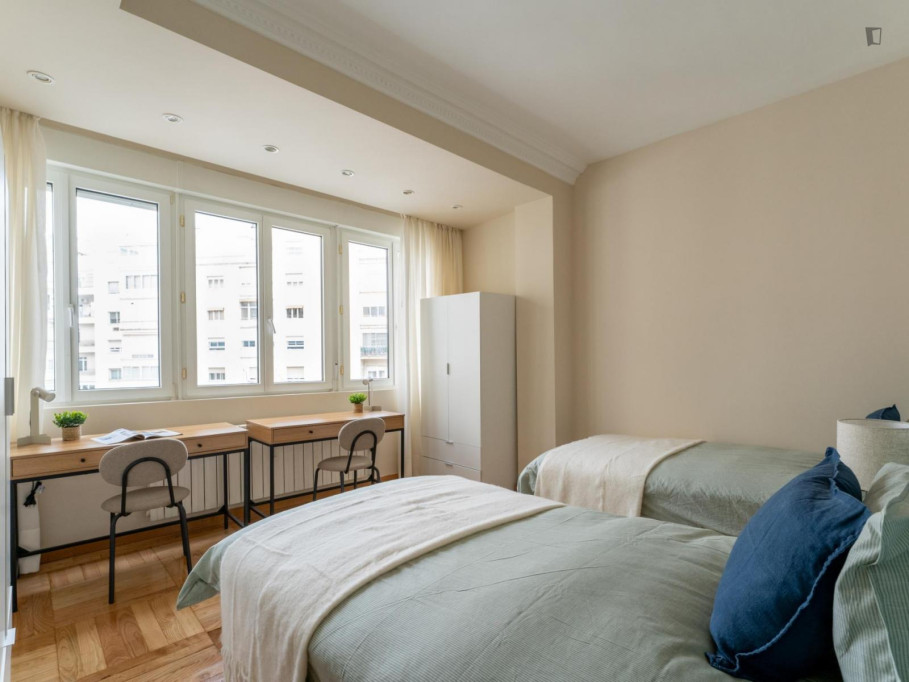 Beautiful twin bedroom in El Viso - Madrid - chambre - ImmoJeune
