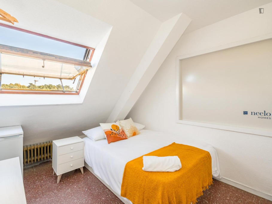 Wonderful double bedroom in Casa de Campo - Madrid - chambre - ImmoJeune