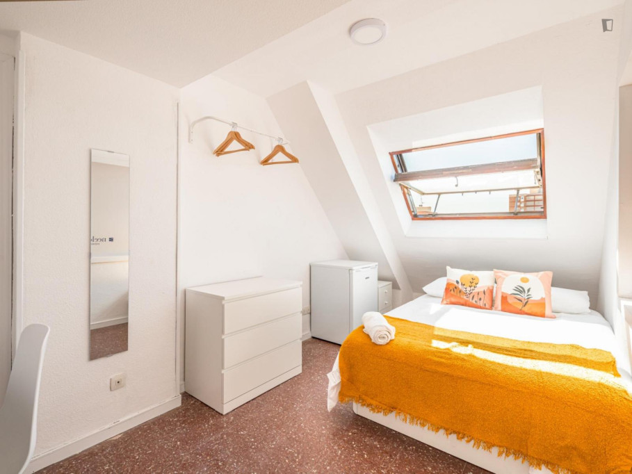 Neat and cosy double bedroom near Parque del Oeste - Madrid - chambre - ImmoJeune
