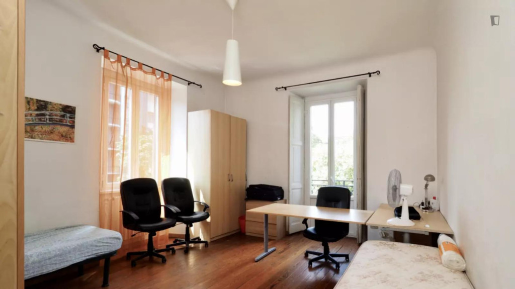 Bed a in twin bedroom in a 2-bedroom flat near Bocconi - Milan - chambre - ImmoJeune