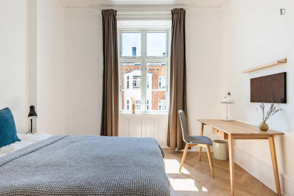 Cool single bedroom in shared flat in Århusgade Syd - Copenhagen - chambre - ImmoJeune