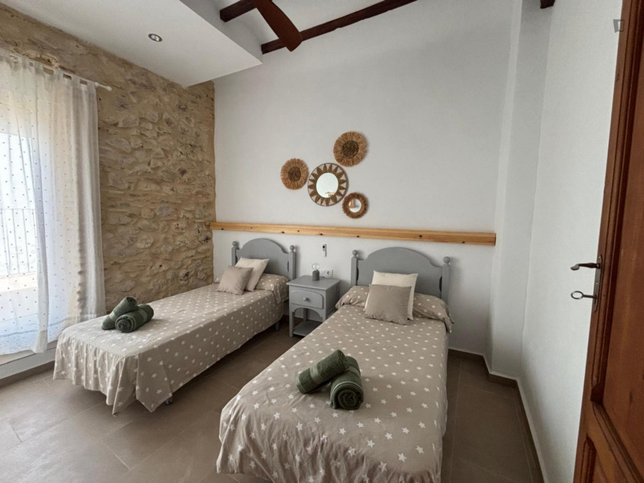 Welcoming twin bedroom in La Font d&#039;En Carròs - Valence - chambre - ImmoJeune