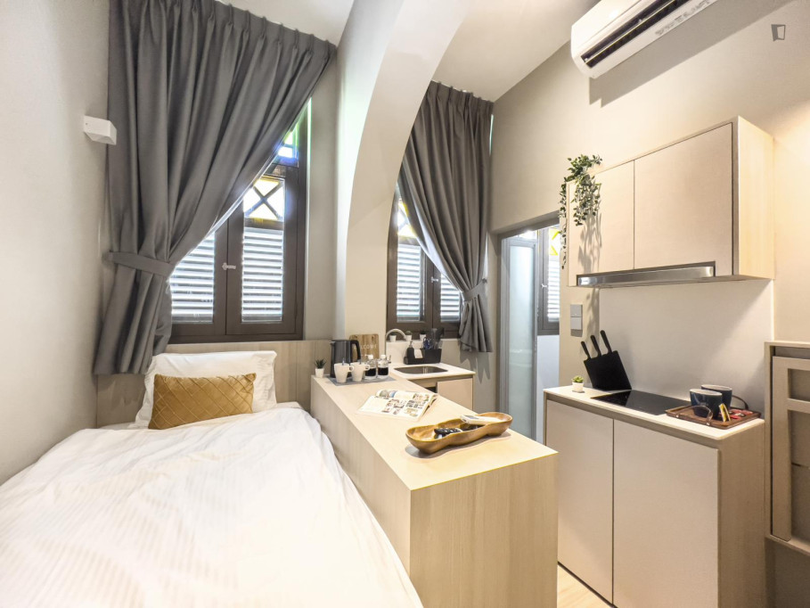 Inviting studio near the Kallang Riverside Park