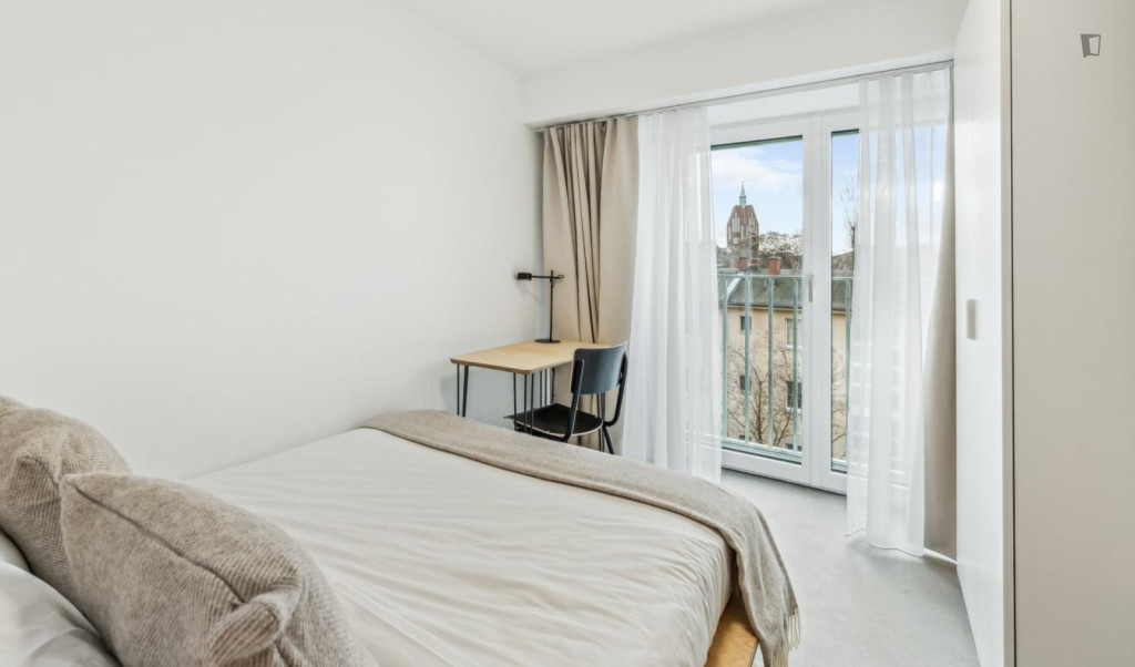 Bright double bedroom near Beusselstraße train station - Berlin - chambre - ImmoJeune