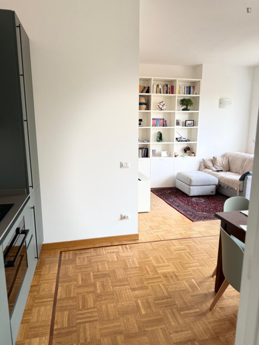 Fifth-floor apartment with a large balcony and beautiful views - Milan - chambre - ImmoJeune