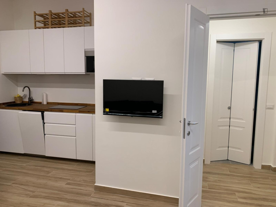 1-bedroom apartment, with outdoor area - Milan - chambre - ImmoJeune