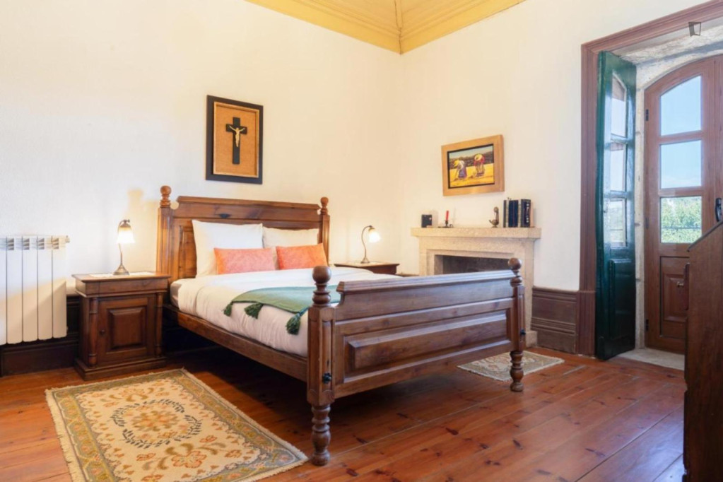 Astonishing 5 Bedroom House with a swimming pool and a Chapel close to Valpaços