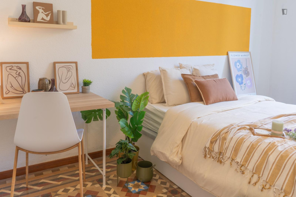 Charismatic double bedroom near the famous La Pedrera - Casa Milà - Barcelone - chambre - ImmoJeune