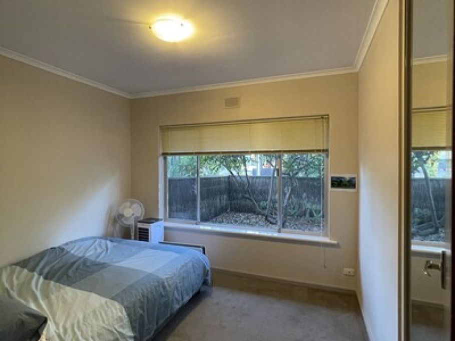 Room from rent in 2 bedroom house 