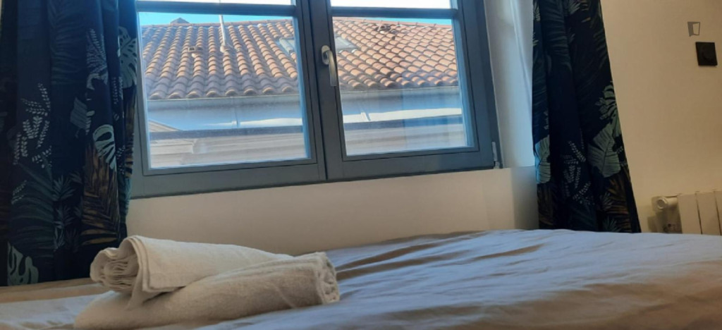 Bright  Cozy Studio  Prime Location by Hôtel de Ville