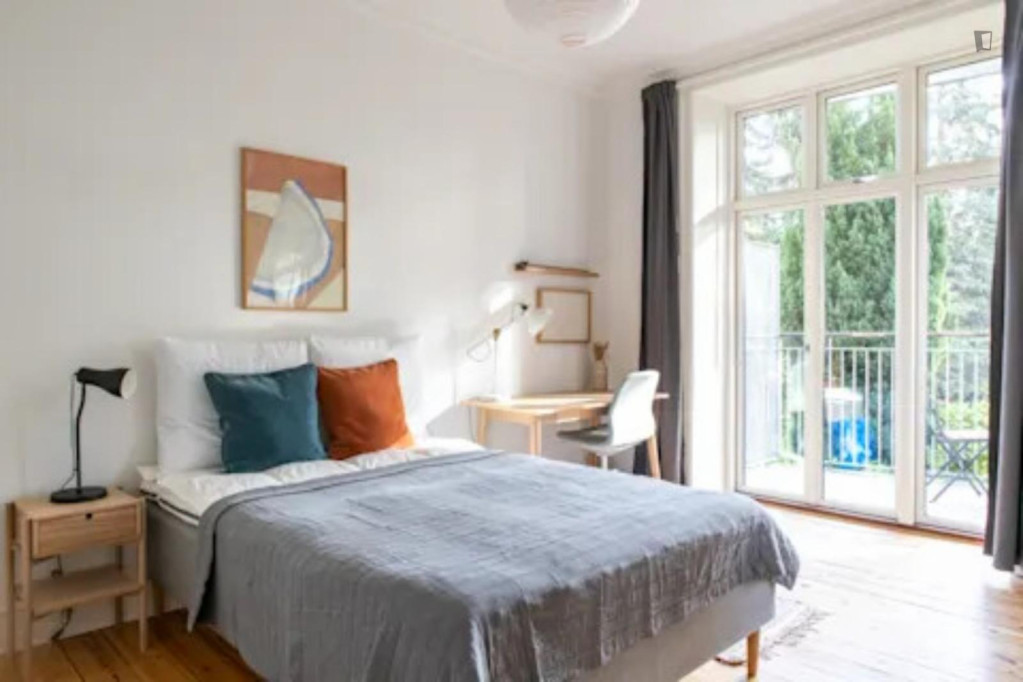 Wonderful double bedroom with a balcony, in Frederiksberg C - Copenhagen - chambre - ImmoJeune