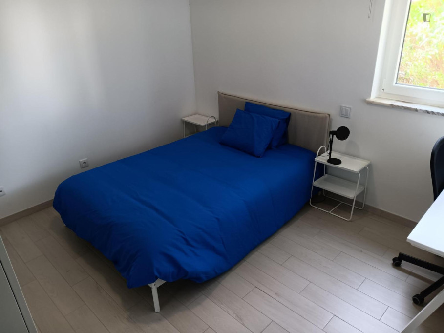Exclusive Double Bedroom close to Nova School of Business and Economics