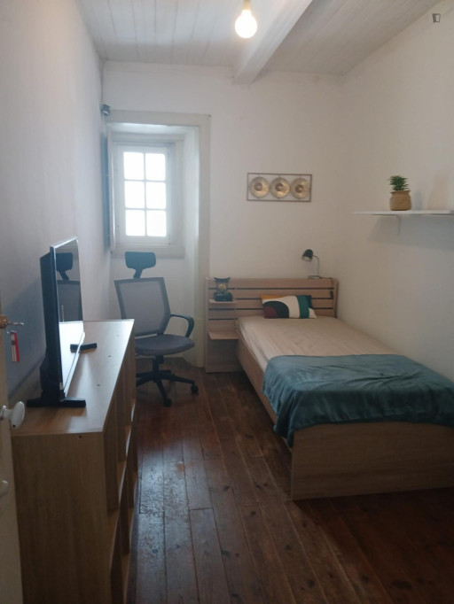 Homely bedroom near Faculdade de Economia - Coimbra - chambre - ImmoJeune