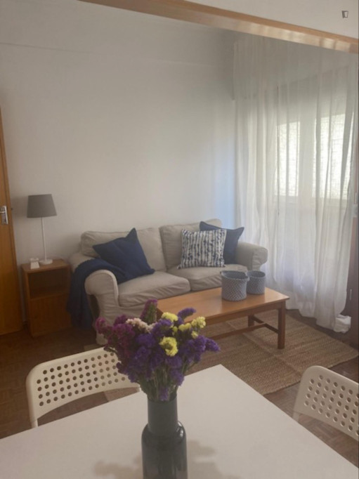 Lovely 1-bedroom apartment, in Campolide - Lisbonne - chambre - ImmoJeune