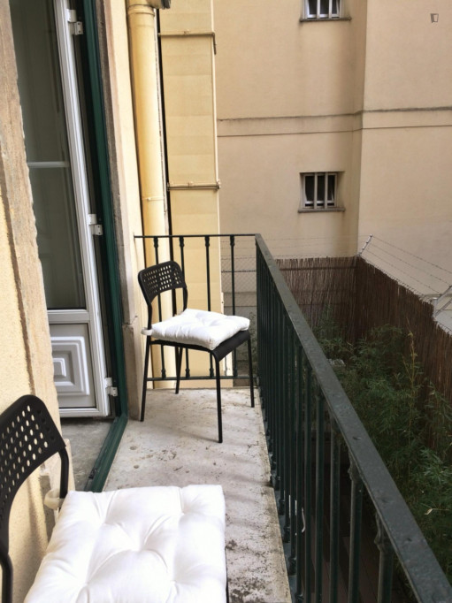 Comfy 1-bedroom apartment in Estrela