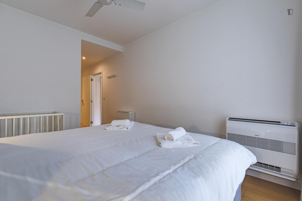 Large and modern 2-bedroom apartment in Martim Moniz