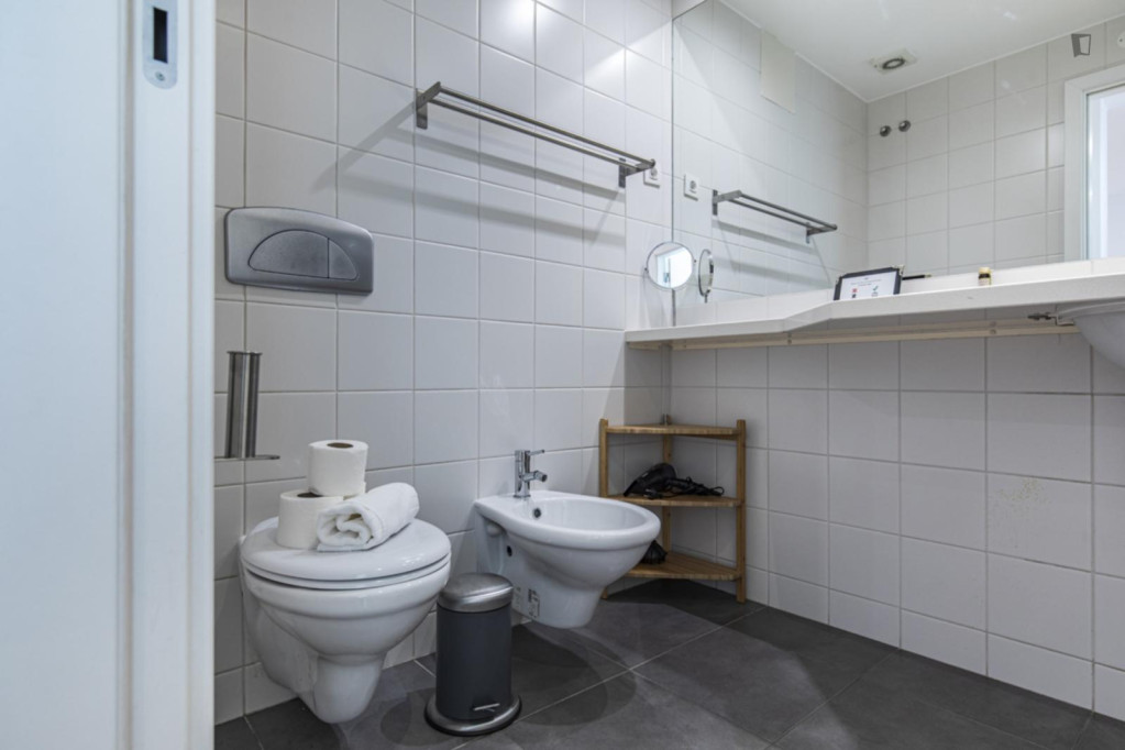 Large and modern 2-bedroom apartment in Martim Moniz