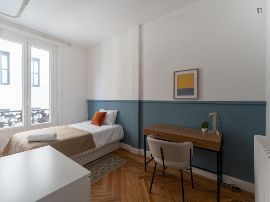 Modern single bedroom near Gran Vía metro station - Madrid - chambre - ImmoJeune