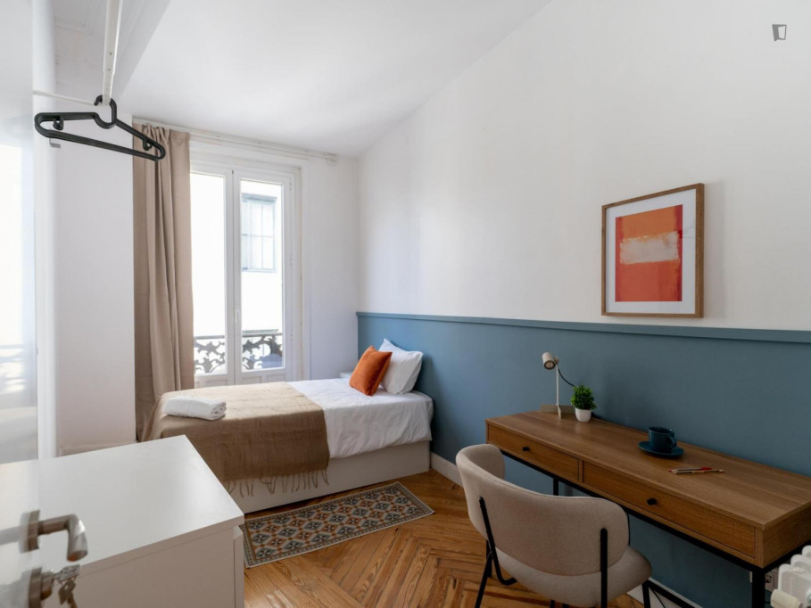 Neat single bedroom near Gran Vía metro station - Madrid - chambre - ImmoJeune