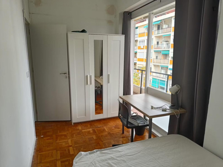 Double Bedroom location of the apartment, CIUDAD UNIVERSITARIA- Metro green line - Barcelone - chambre - ImmoJeune