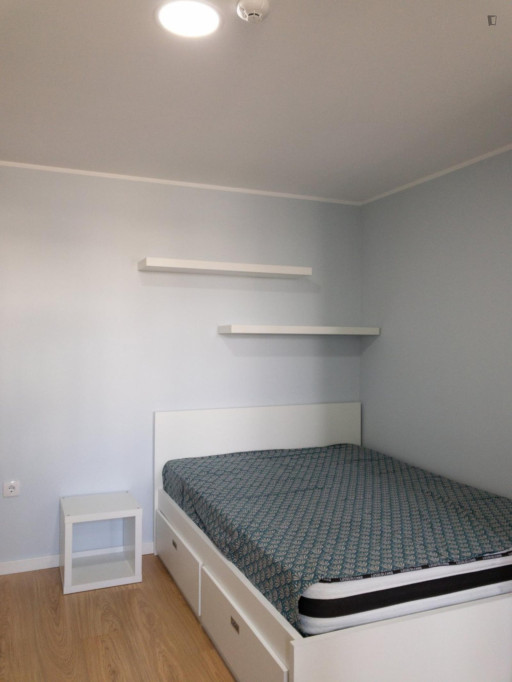Bright studio near the Universidade de Coimbra