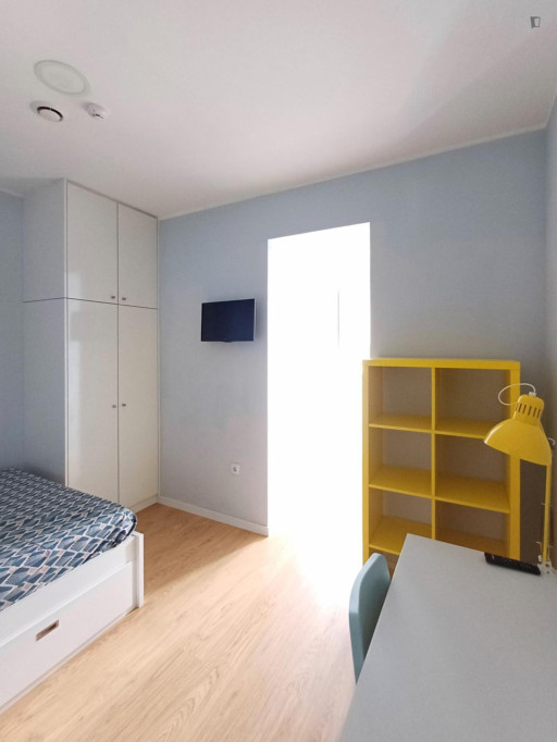 Lovely and bright studio near the University of Coimbra